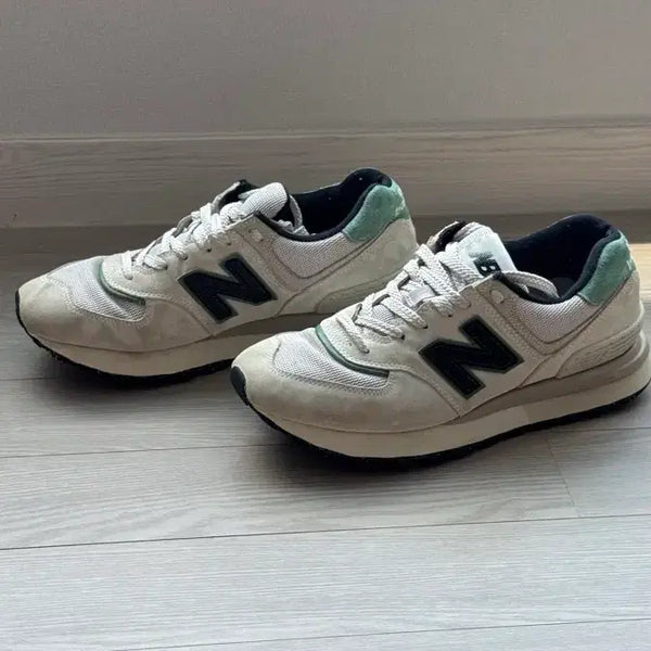 [BUNJANG] New Balance 574 Legacy Sneakers / 뉴발란스 574 레거시 270