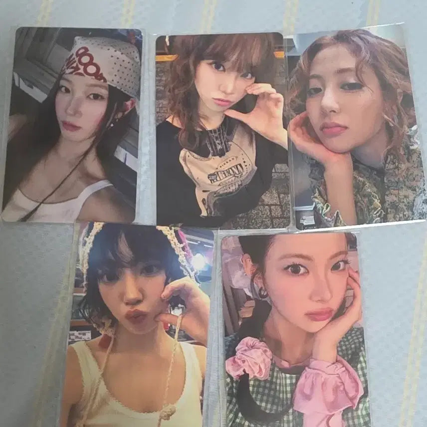 [BUNJANG] LE SSERAFIM Mom's Touch Photocard Bundle Set / 르세라핌 맘스터치 포카