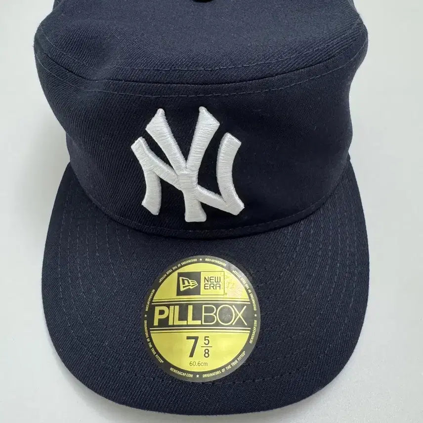 [BUNJANG] New Era Philbox 7 5/8 Navy / 뉴에라 필박스 7 5/8 네이비