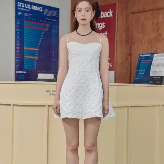 [BUNJANG] STU Embroidery Bumpy Dress Mini Dress / stu 엠브로더리 범피드레스 원피스