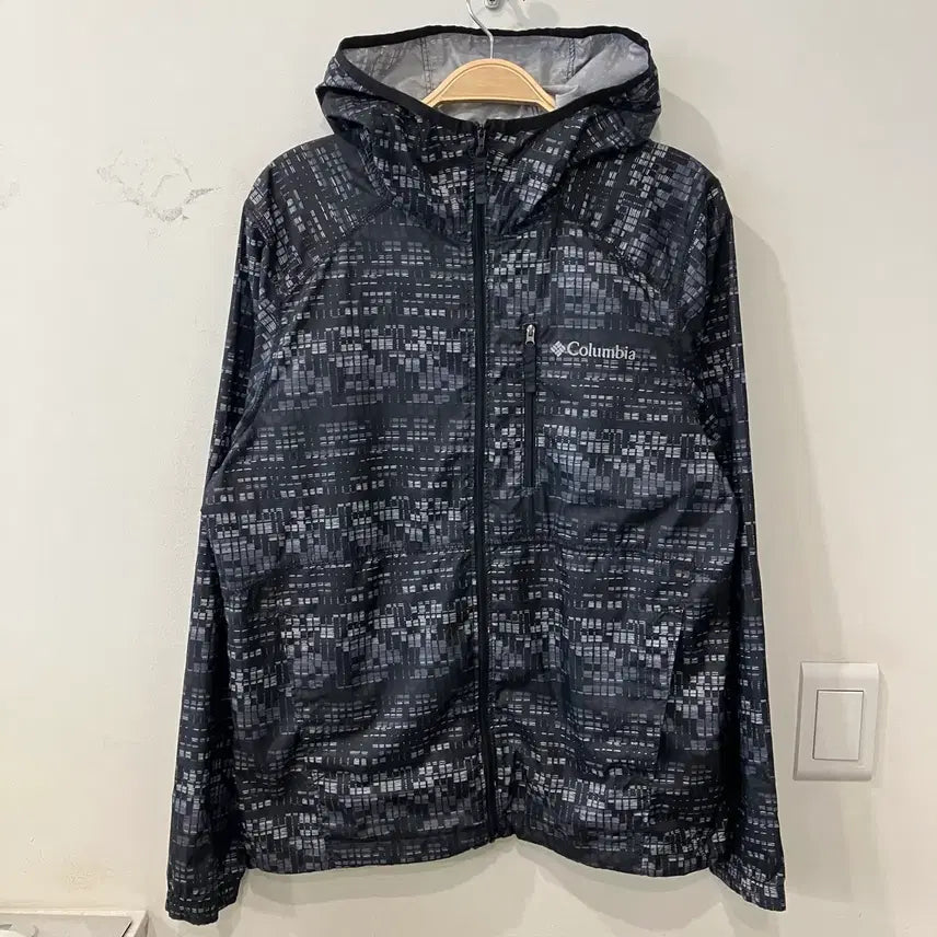 [BUNJANG] Columbia 63 Pattern Windbreaker / 63 컬럼비아 패턴 바람막이
