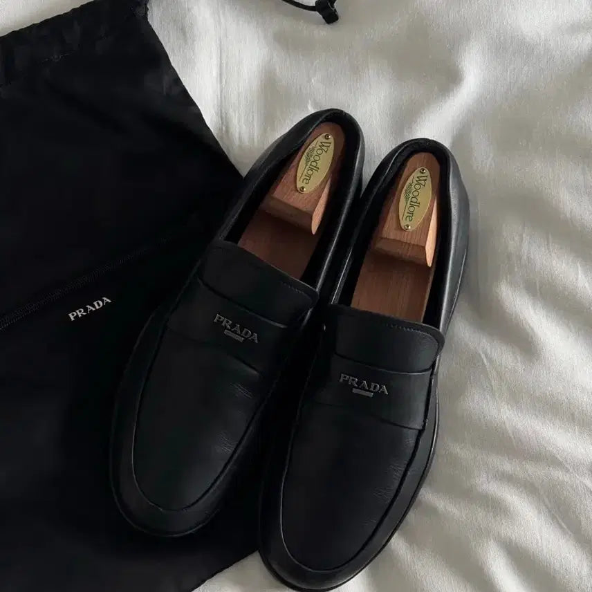 [BUNJANG] Prada Sport Metal Logo Loafers (Size 260) / [260] 프라다 스포츠 메탈 로고 로퍼