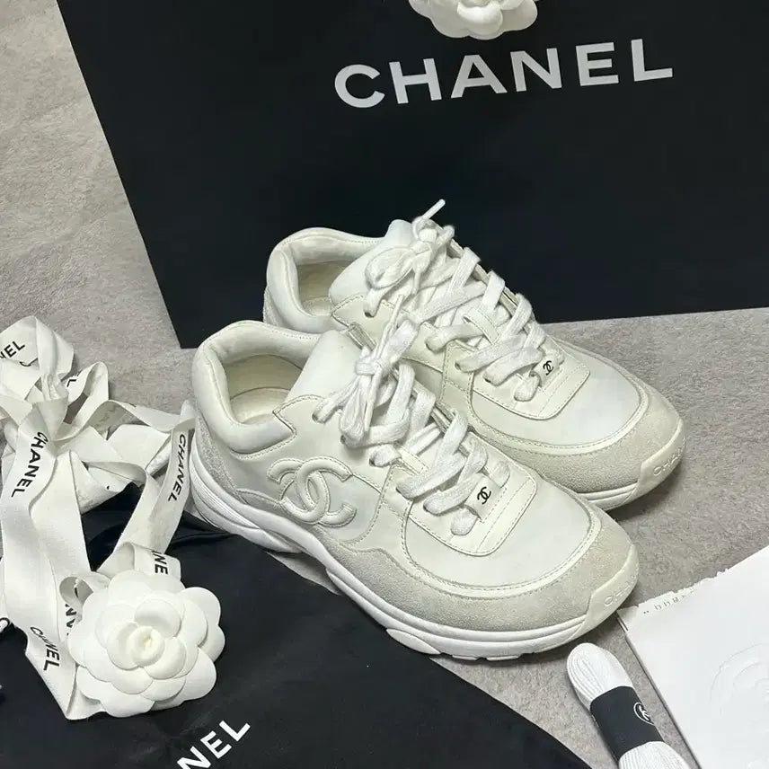 [BUNJANG] Chanel White Sneakers / 샤넬 스니커즈 화이트
