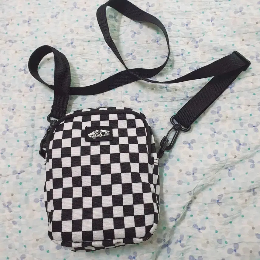 [BUNJANG] Vans Checkerboard Mini Crossbody Bag / 반스 체커보드 미니 크로스백