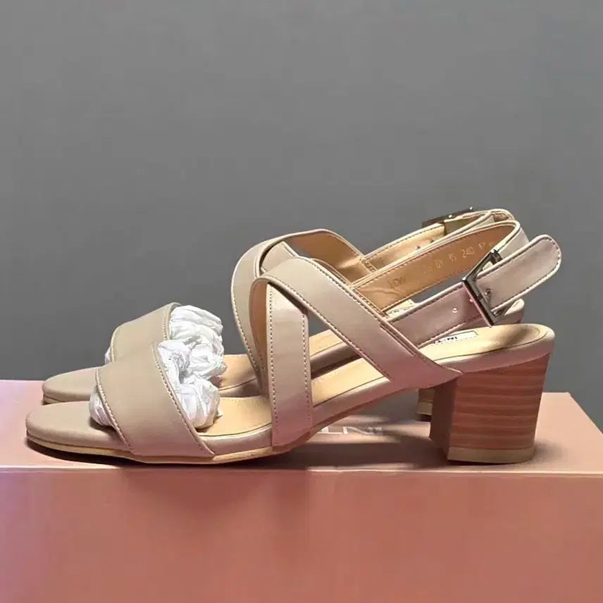 [BUNJANG] El Canto Cross Strap Sandals Beige Size 240 / 엘칸토 크로스 스트랩 샌들 240 [새상품]