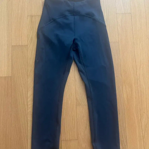 [BUNJANG] Lululemon Navy Leggings Size 4 / 룰루레몬 레깅스 4사이즈