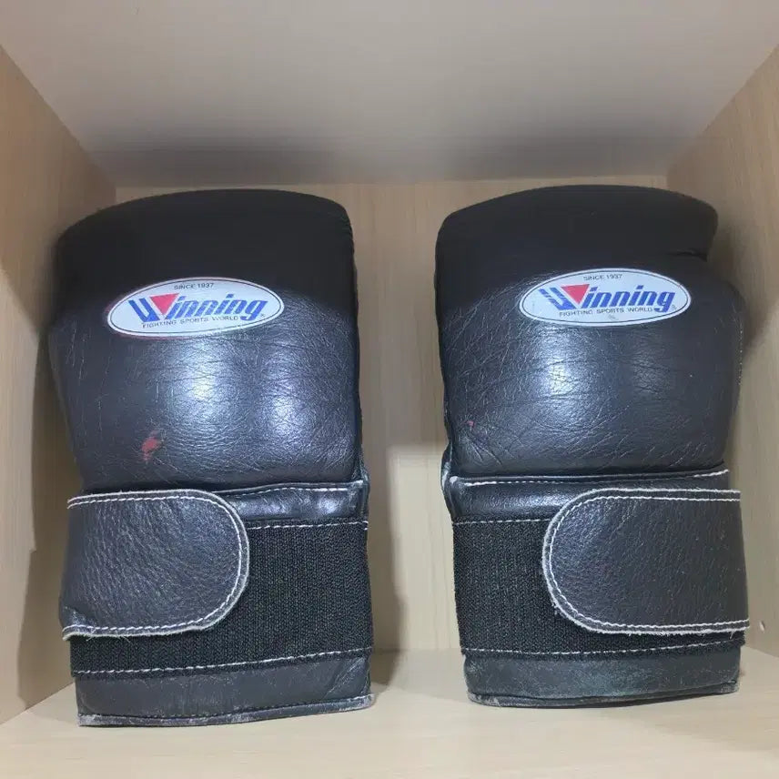 [BUNJANG] Winning Boxing Gloves Black 14oz / 위닝 복싱 글러브 검정 14온스