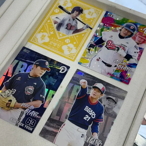 [BUNJANG] Doosan Bears Oh Myung-jin Victory Charm & Park Chan-ho Holo Parallel Bundle / KBO 카드 두산 오명진 승리부적 포함 박찬호 홀로 패러렐 오명진 홀로 포함 일괄