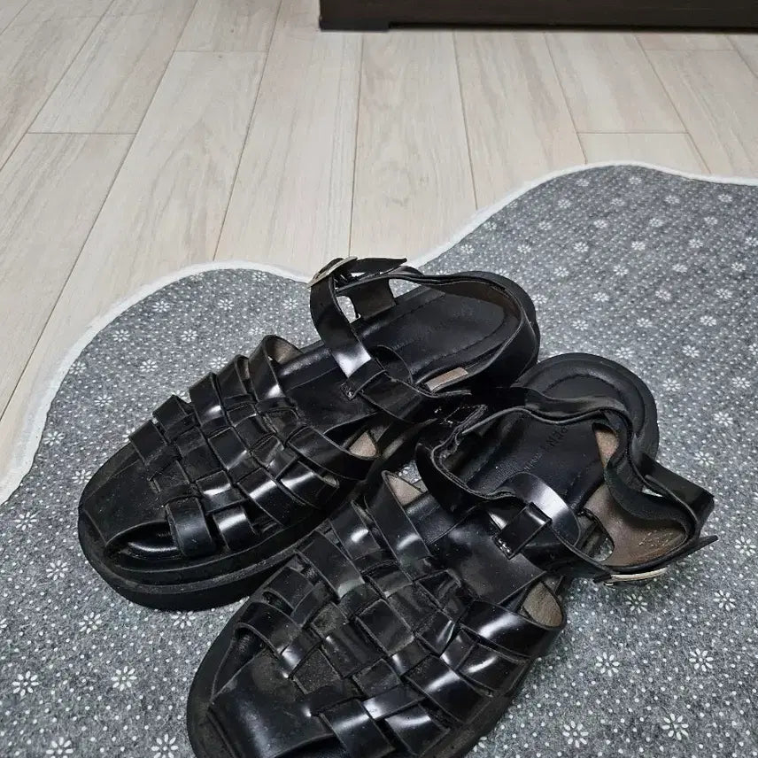 [BUNJANG] Black Waffle Sandals / 블랙 와플 샌들