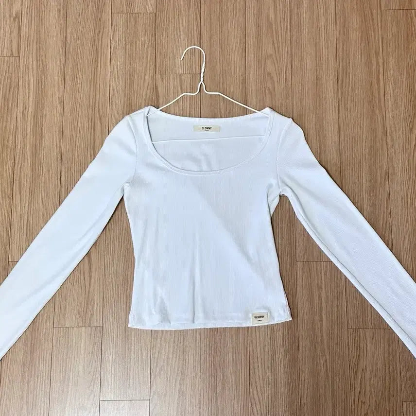 [BUNJANG] Gloomy Classic Lip Square Long Sleeve / 글로니 클래식 립 스퀘어 롱슬리브