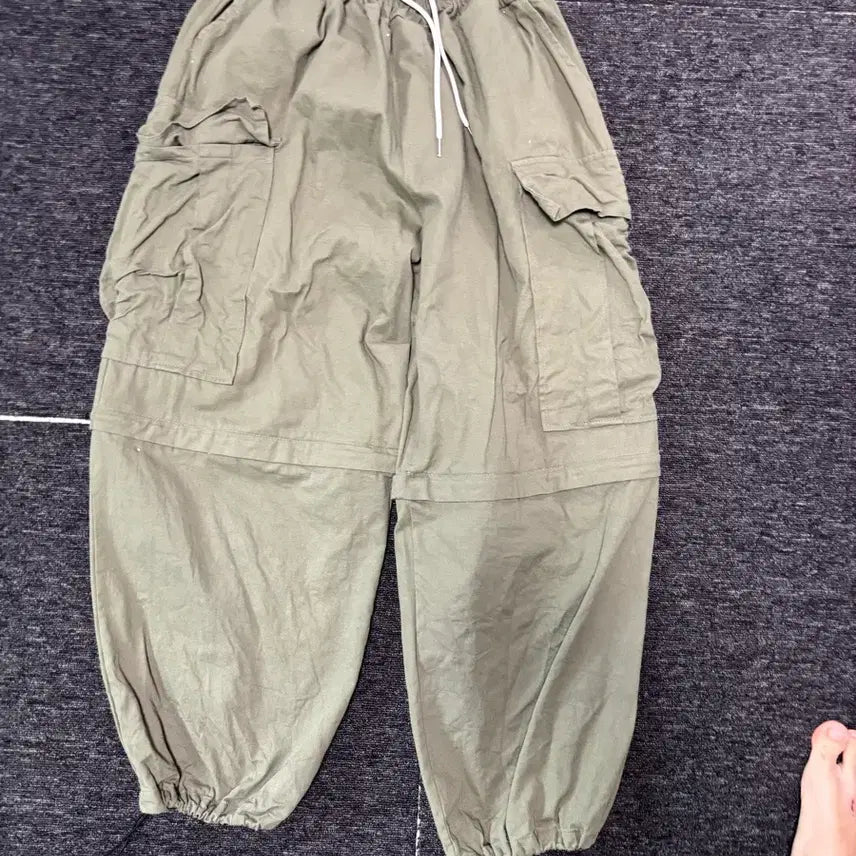 [BUNJANG] Khaki Cargo Pants / 카키색 카고팬츠