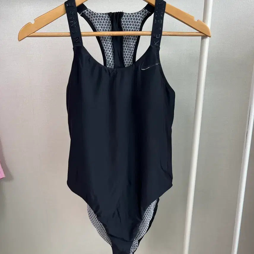 [BUNJANG] Nike Women's Swimsuit Black Size M / 나이키 수영복 여성 m 미사용