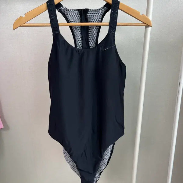 [BUNJANG] Nike Women's Swimsuit Black Size M / 나이키 수영복 여성 m 미사용