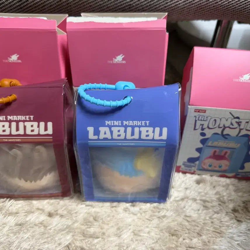 [BUNJANG] POP MART Labubu Suspicious Convenience Store Series Pin Badge / 팝마트 라부부 수상한 편의점 시리즈 핀치 키링