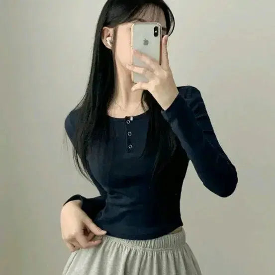 [BUNJANG] Navy Henley Long Sleeve T-Shirt / [새 옷] 에이블리 옷 네이비 헨리넥 긴팔 티셔츠