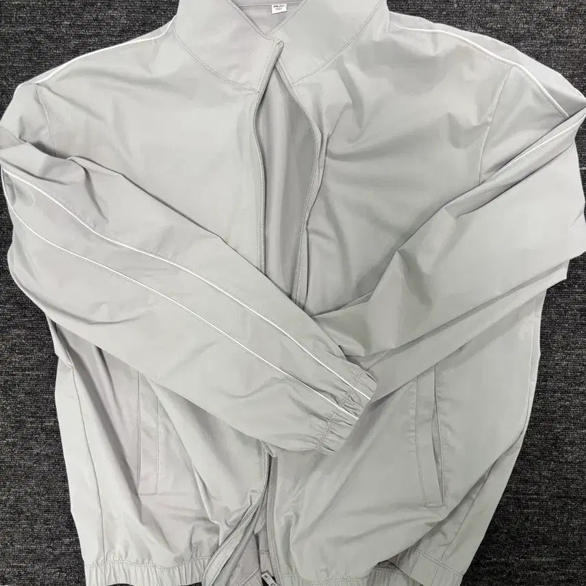 [BUNJANG] Uniqlo Windbreaker Jacket / 유니클로 바람막이
