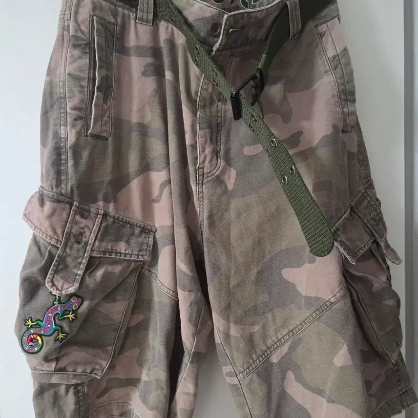 [BUNJANG] Camouflage Cargo Shorts with Belt / 카모플라주 반바지 허리벨트 포함