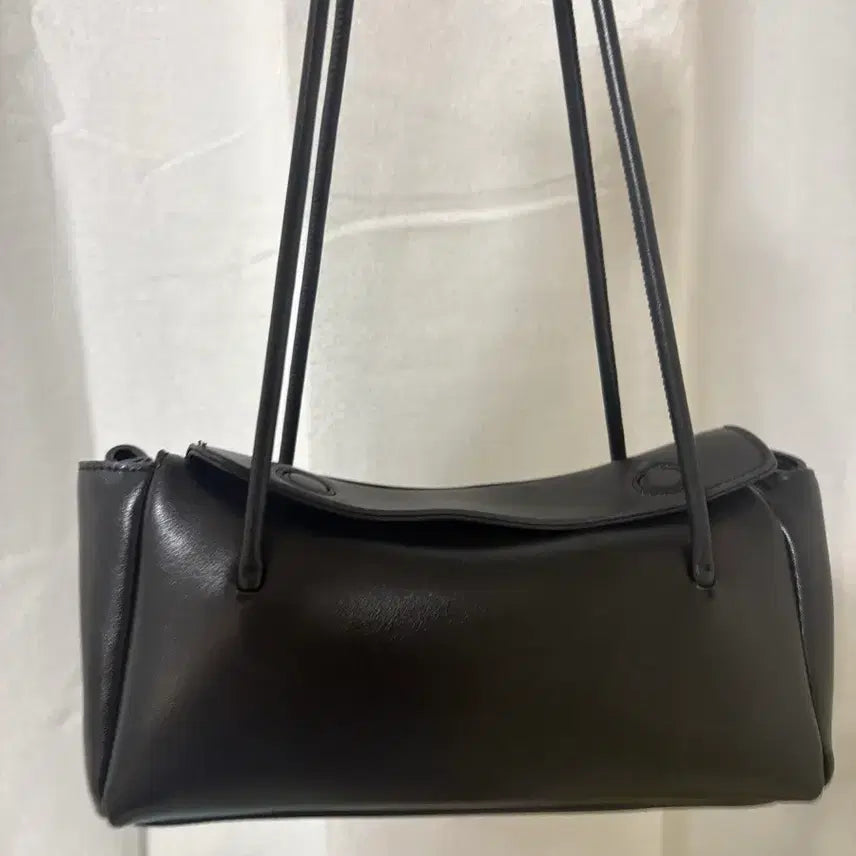 [BUNJANG] ZARA Long Shoulder Bag / Baguette Bag / Hobo Bag (Black) / 해외자라 ZARA 롱 숄더백 더로우무드 바게트백 호보백 여성가방 블랙 6821 710 800