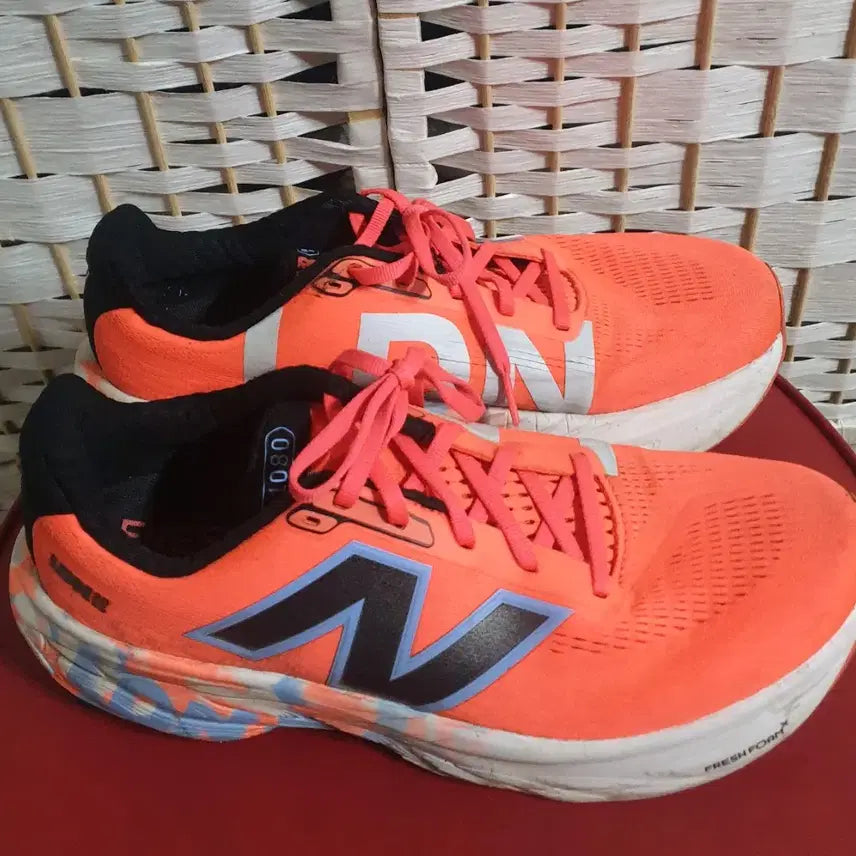[BUNJANG] New Balance Fresh Foam X 1080v14 TCS London Marathon Edition Running Shoes (Size 270) / 뉴발란스 프레쉬폼X 1080v14 TCS 런던 마라톤 에디션 (270)