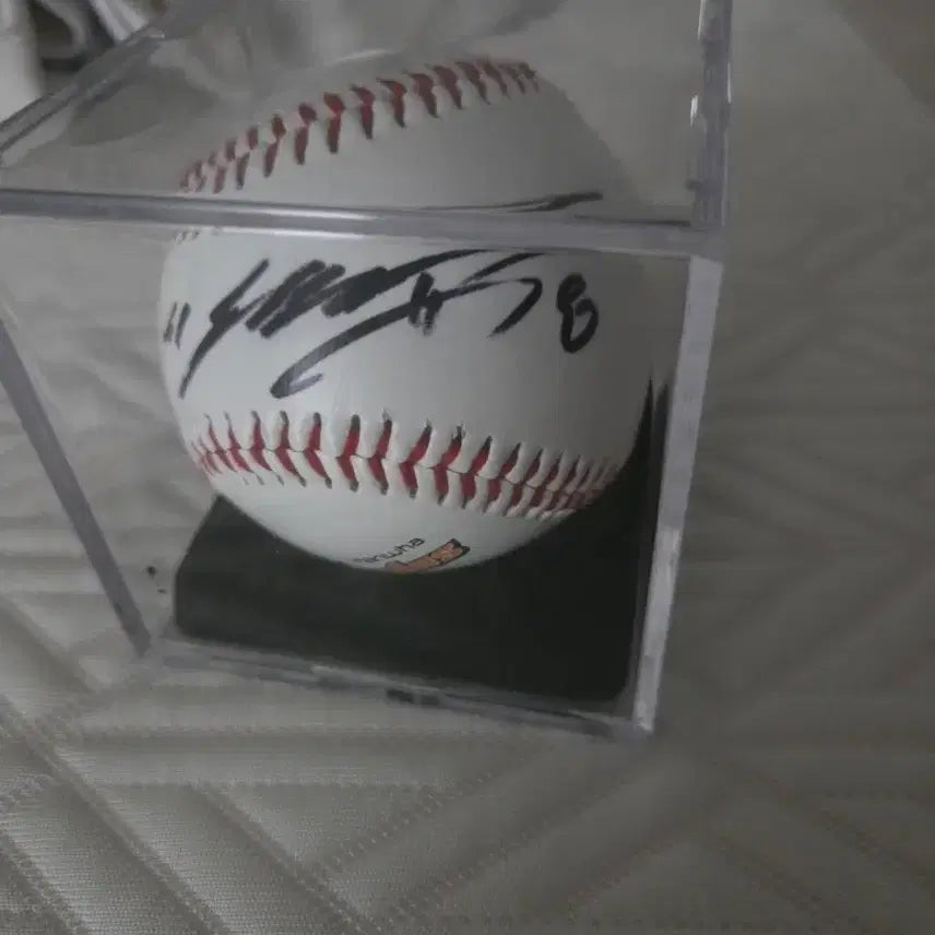 [BUNJANG] No Si-hwan Autographed Baseball for Trade / 노시환 선수 친필 사인볼로 한화 선수 친필 사인볼 교환합니다