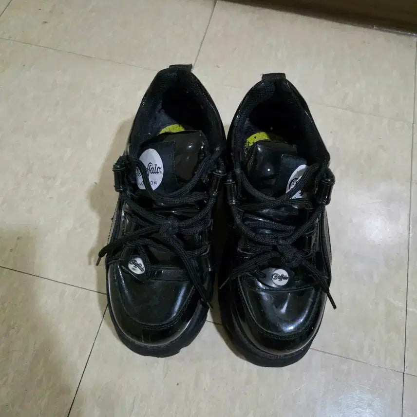 [BUNJANG] Buffalo London Platform Sneakers Black / Buffalo london 버팔로 통굽 키높이 스니커즈 블랙