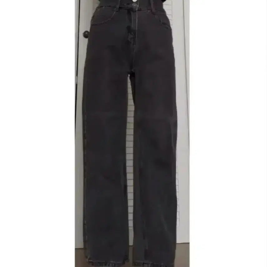[BUNJANG] Two-Button Waistband Wide Straight Pants (Black Denim) / 투버튼 허리밴딩 와이드 일자 팬츠 (흑청)