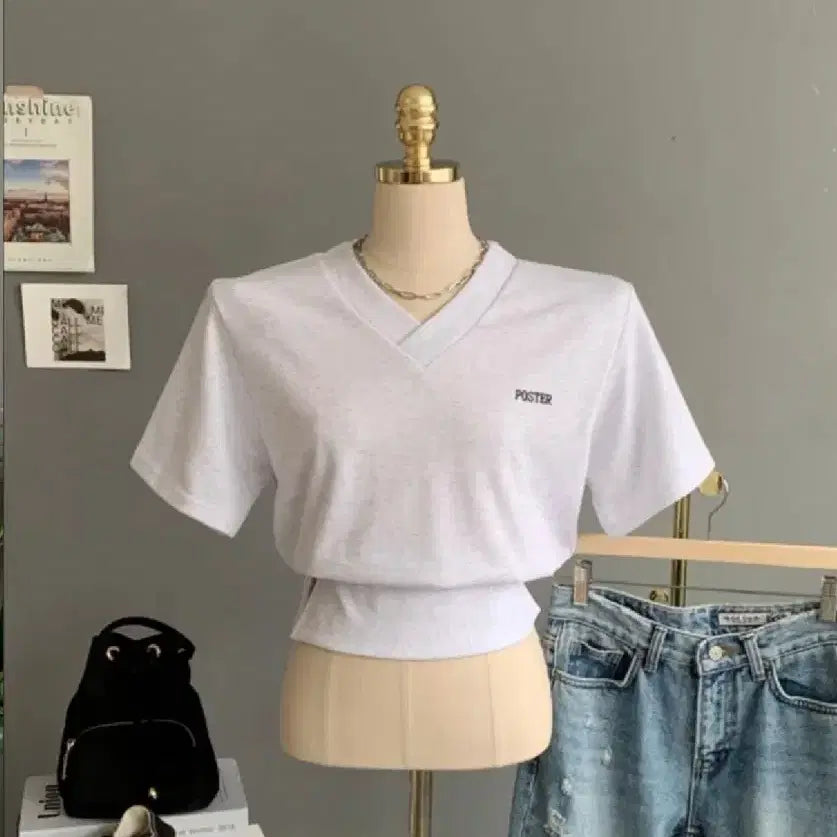 [BUNJANG] V-Neck Side Slit Sweatshirt - New / 브이넥 밑단 트임 맨투맨 새상품