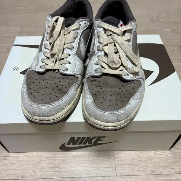 [BUNJANG] Travis Scott x Air Jordan 1 High OG Reverse Mocha Sneakers (270mm) / 스캇 조던1 리버스 모카 270