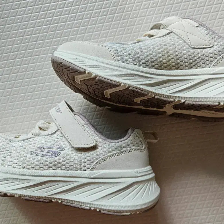 [BUNJANG] Skechers Edgeride Delight Sneakers Size 210 / 스케쳐스 엣지라이드,딜라이트 210사이즈