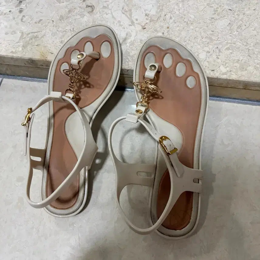 [BUNJANG] Vivienne Westwood Flip-Flop Sandals Size 7 (235-240) / 비비안웨스트우드  쪼리 샌들 7(235-240)