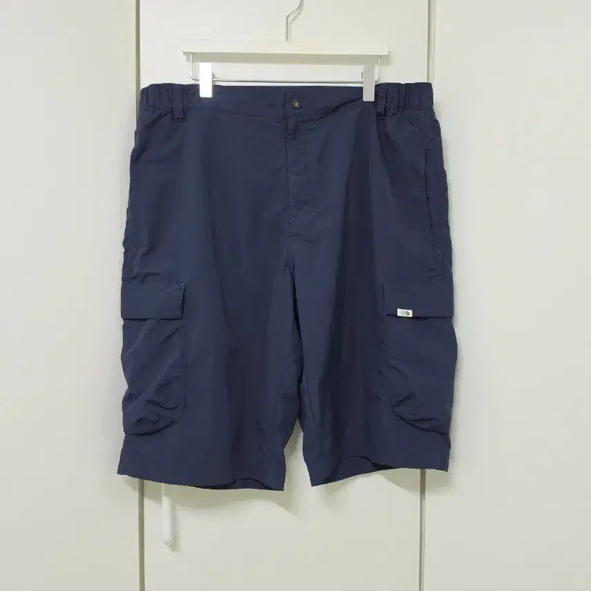 [BUNJANG] The North Face Navy Cargo Shorts (34-35 inches) / 노스페이스 네이비색 카고 반바지(34~35인치)