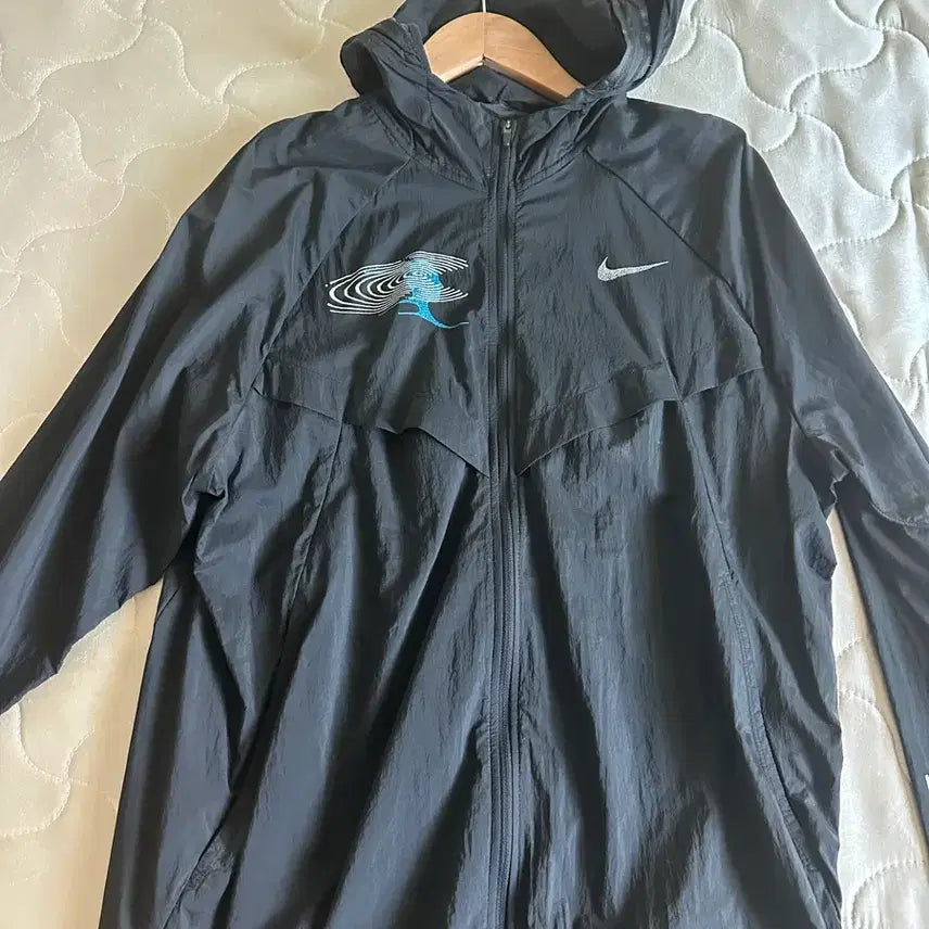 [BUNJANG] Nike Stride UV Repel Running Windbreaker Size L / 나이키 스트라이트 UV 리펠 러닝 바람막이 L사이즈