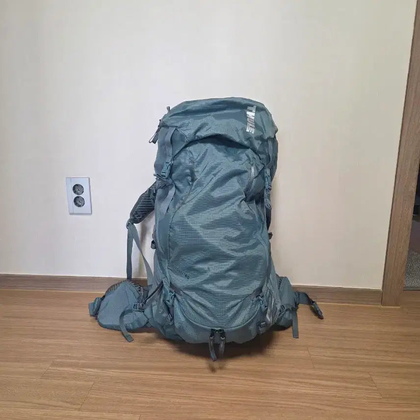 [BUNJANG] Thule 60L Hiking Backpack / 툴레 등산배낭 60리터
