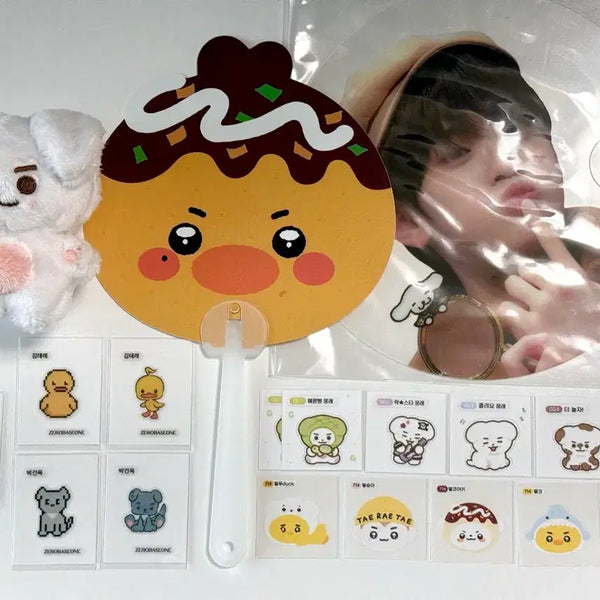 [BUNJANG] ZB1 Kim Taerae Mungrae Sticker Set & Fan Bundle Set / 제로베이스원 제베원 김태래 뭉래 부채 띠부씰 일괄 판매