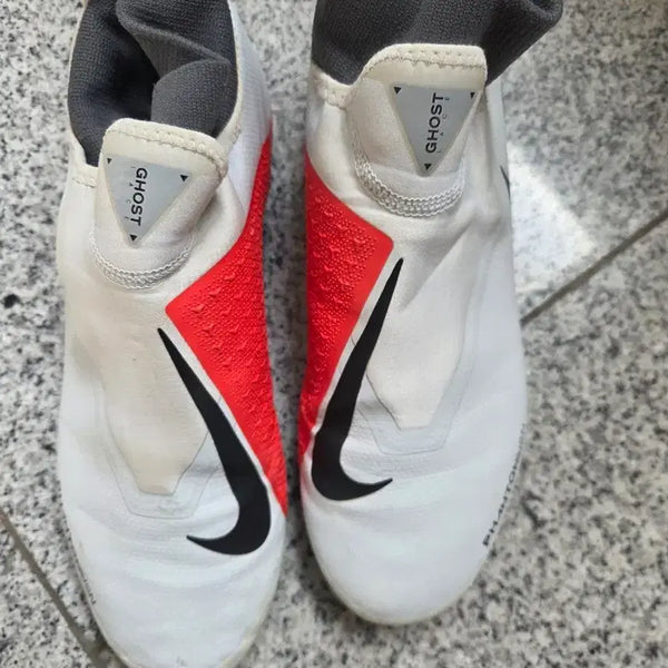 [BUNJANG] Nike Phantom Football Boots (270mm) / 나이키 팬텀 축구화 270mm