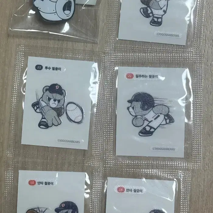 [BUNJANG] Doosan Bears Jibbitz & Ttibusil Bundle (Sealed) / 두산베어스 지비츠 띠부씰 판매 (미개봉)