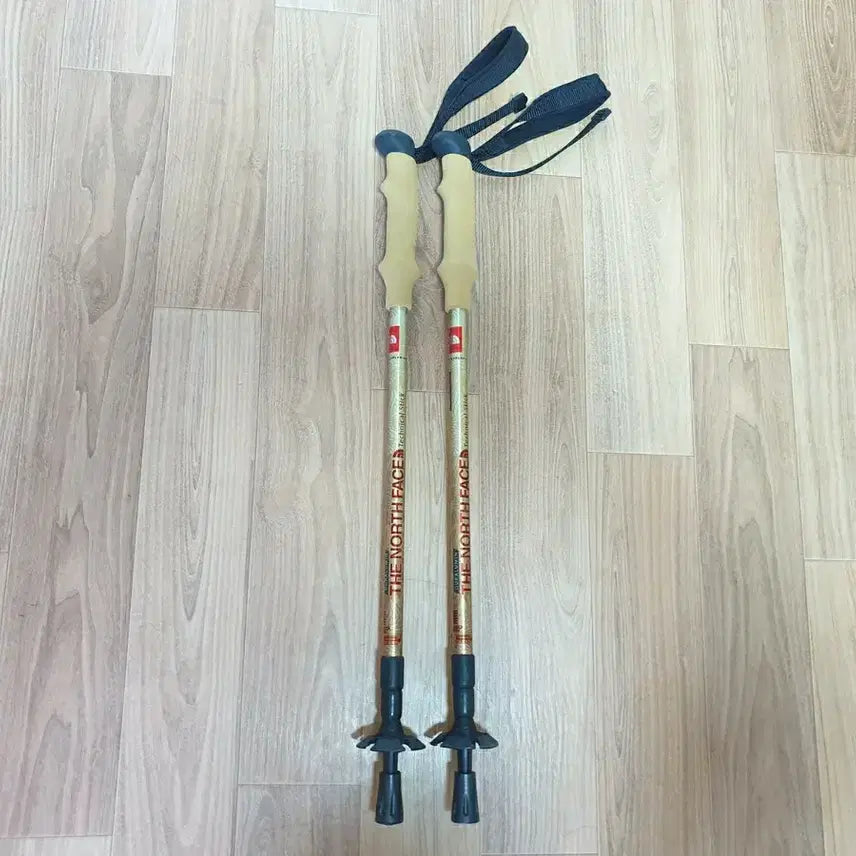 [BUNJANG] The North Face Hiking Trekking Poles (Set of 2) / 노스페이스 등산스틱 2개