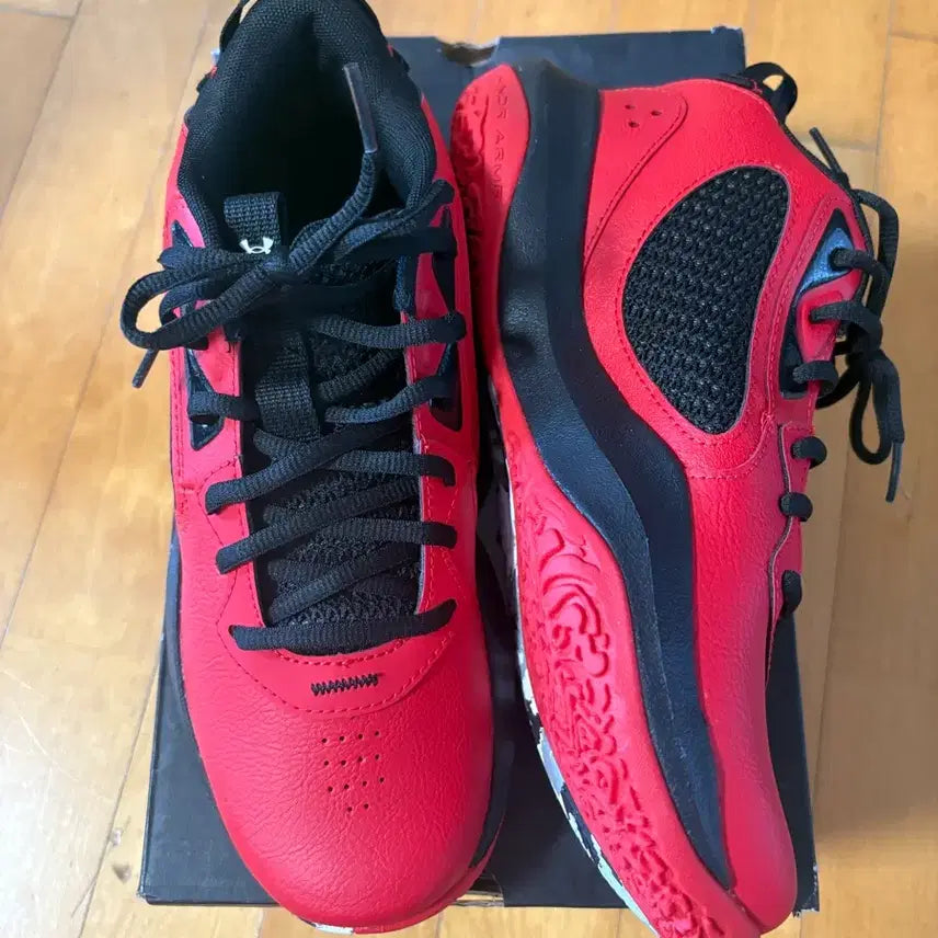 [BUNJANG] Under Armour UA Lockdown 6 GS Junior/Adult Basketball Shoes / (새상품245)언더아머 지에스락다운 6 농구화 운동화 주니어 운동화 성인 여성화 245