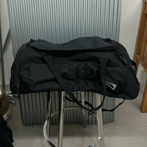 [BUNJANG] The North Face Black Big Logo Duffle Bag / Boston Bag / [60] 노스페이스 블랙 빅 로고 더첼 백 / 보스턴백
