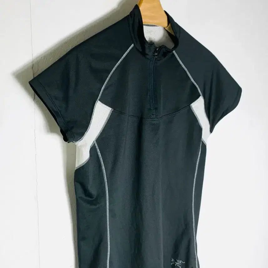 [BUNJANG] Arc'teryx Half-Zip Short Sleeve T-Shirt / 아크테릭스 반팔
