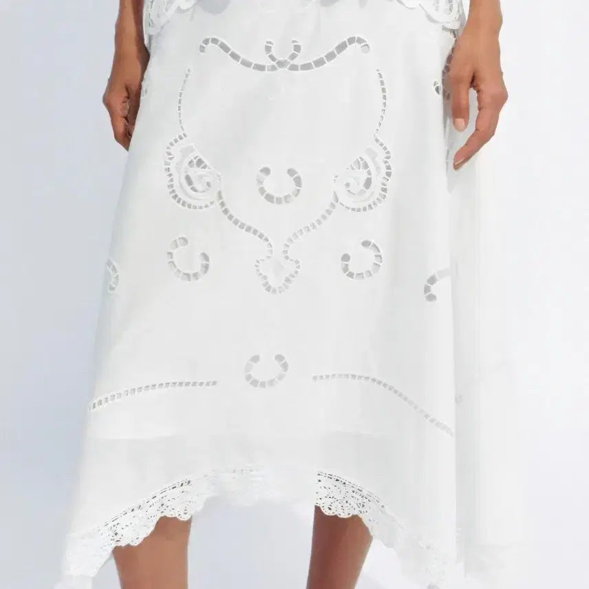 [BUNJANG] Zara ZW Collection Embroidered Asymmetric Skirt S / 자라 zw컬렉션 자수 언발란스 스커트 s