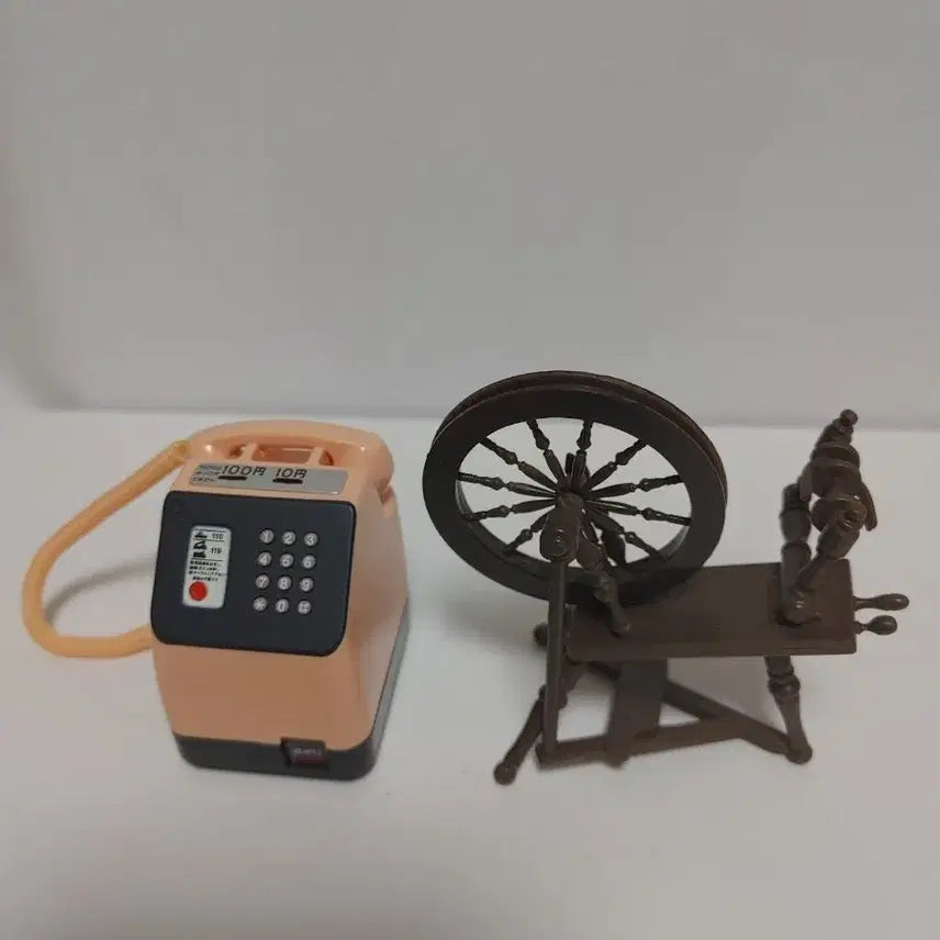 [BUNJANG] Re-Ment A Witch's Place Spinning Wheel & Japanese Payphone Gacha / 리멘트 마녀가사는집 물레와 일본전화기 가챠
