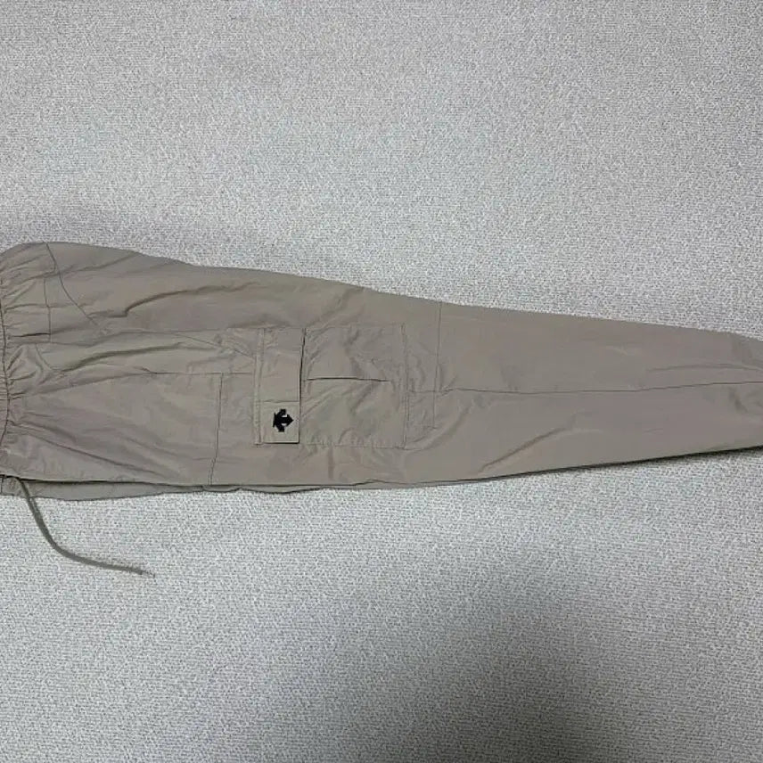 [BUNJANG] Descente Women's Cargo Jogger Pants (27-inch waist) / 데상트 카고 조거팬츠 여성용 27인치