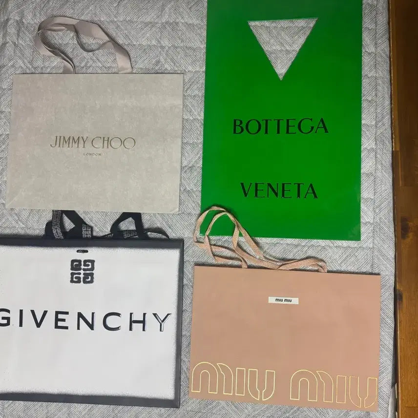 [BUNJANG] Assorted Luxury Brand Shopping Bags / 명품 쇼핑백 모음