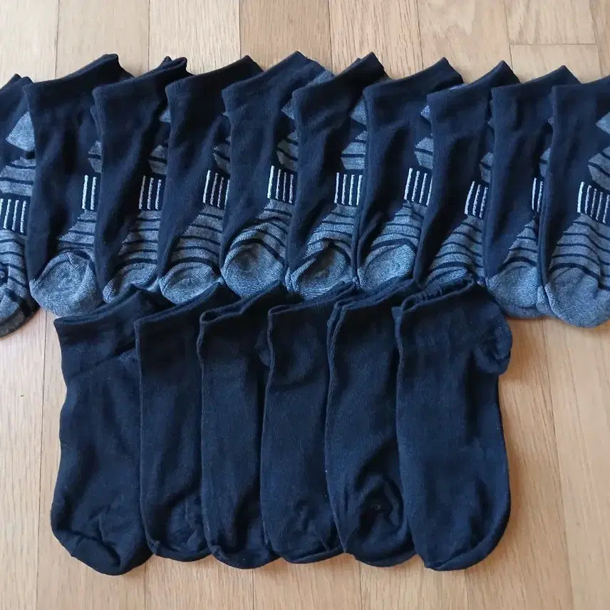 [BUNJANG] 16 Pairs Socks / 양말 16켤레