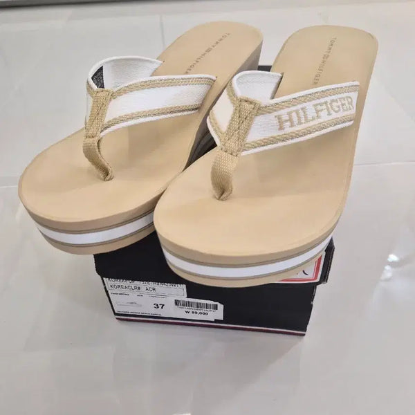 [BUNJANG] Tommy Hilfiger Beige Sandals (Size 240) / 타미힐피거 샌들 베이지 240
