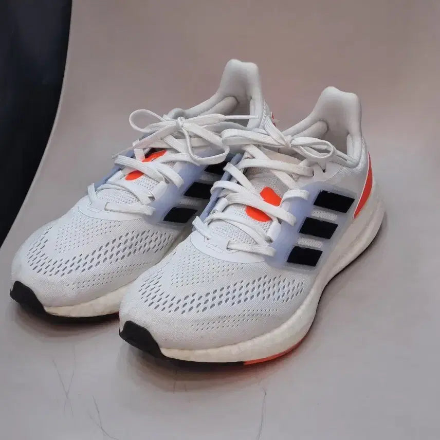 [BUNJANG] Adidas PureBoost 22 White Orange Black 265mm / 아디다스 퓨어부스트22 화이트 오렌지 검흰 265mm