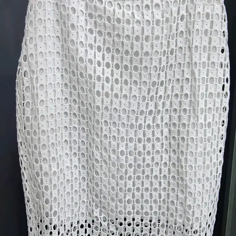 [BUNJANG] White Round Punching Lace Midi Skirt / 화이트 원형 펀칭 레이스 미디 스커트