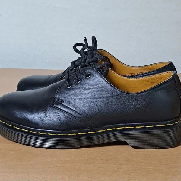 [BUNJANG] Dr. Martens 1461 3-Eye Smooth Leather Shoes UK 4 (US 5 Women's, 230-235mm) / 닥터마틴 UK4 (넉넉한230)-235 1461 3홀