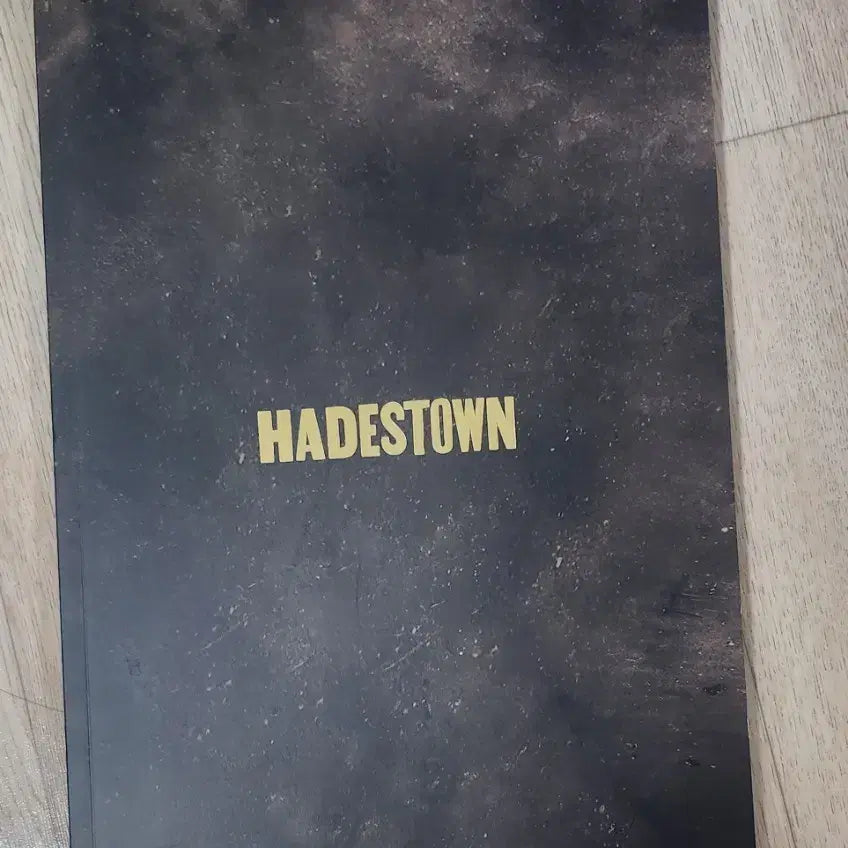 [BUNJANG] Musical Fan Letter Metal Badge & Hadestown Program Book (Featuring EXO Xiumin, Park Kang-hyun, Jo Hyung-kyun, Choi Jae-rim, Kang Hong-seok, Kim Soon-young, Park Hye-na) / MD 뮤지컬 팬레터 금속뱃지+ 24 뮤지컬 하데스타운 프로그램북 시우민 박강현 조형균 최재림 강홍석 김순영 박혜나